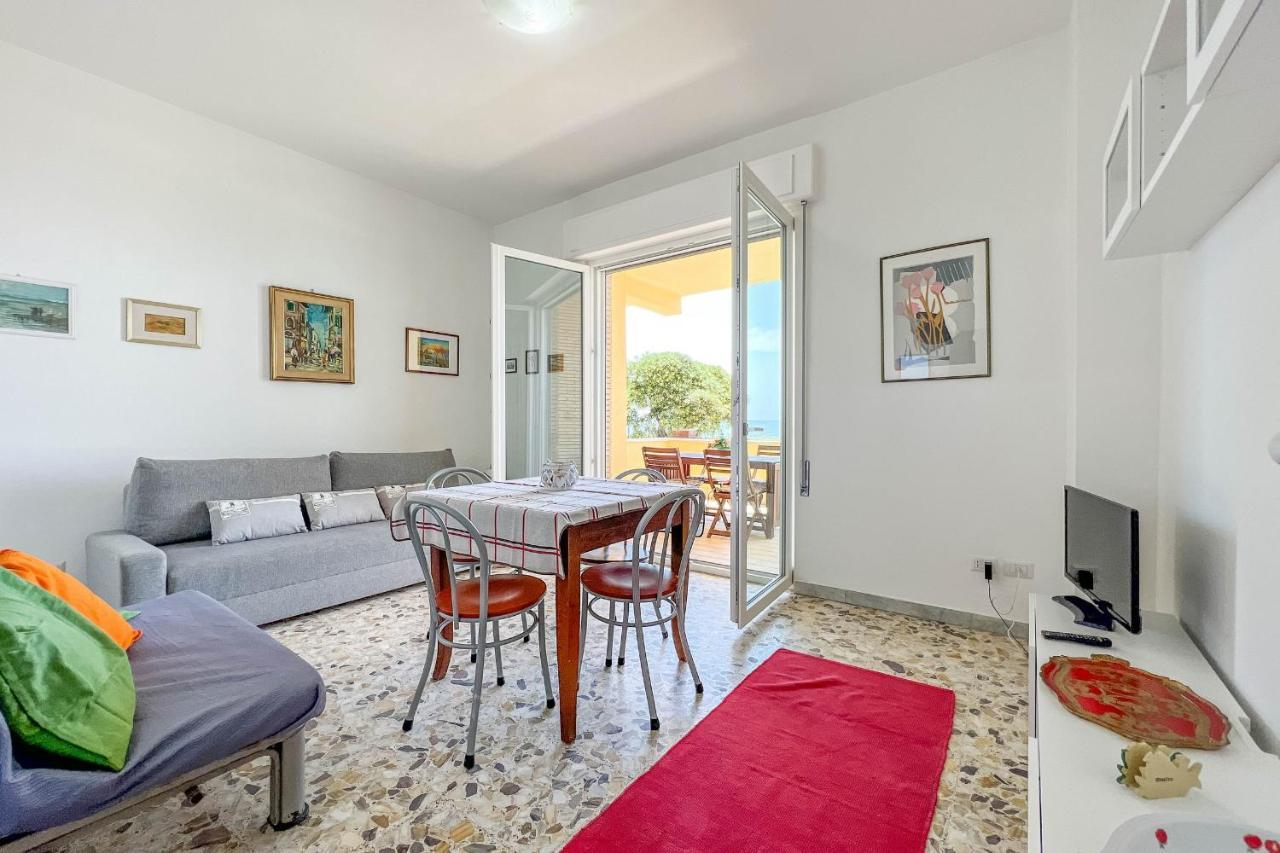 Il Mare In Giardino Apartment Scauri  Exterior foto