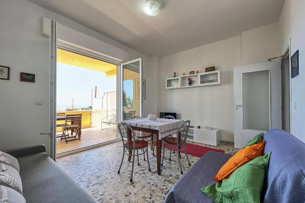 Il Mare In Giardino Apartment Scauri  Exterior foto