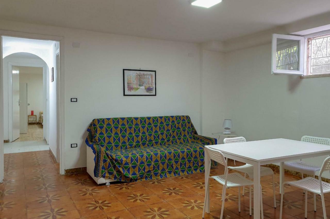 Il Mare In Giardino Apartment Scauri  Exterior foto